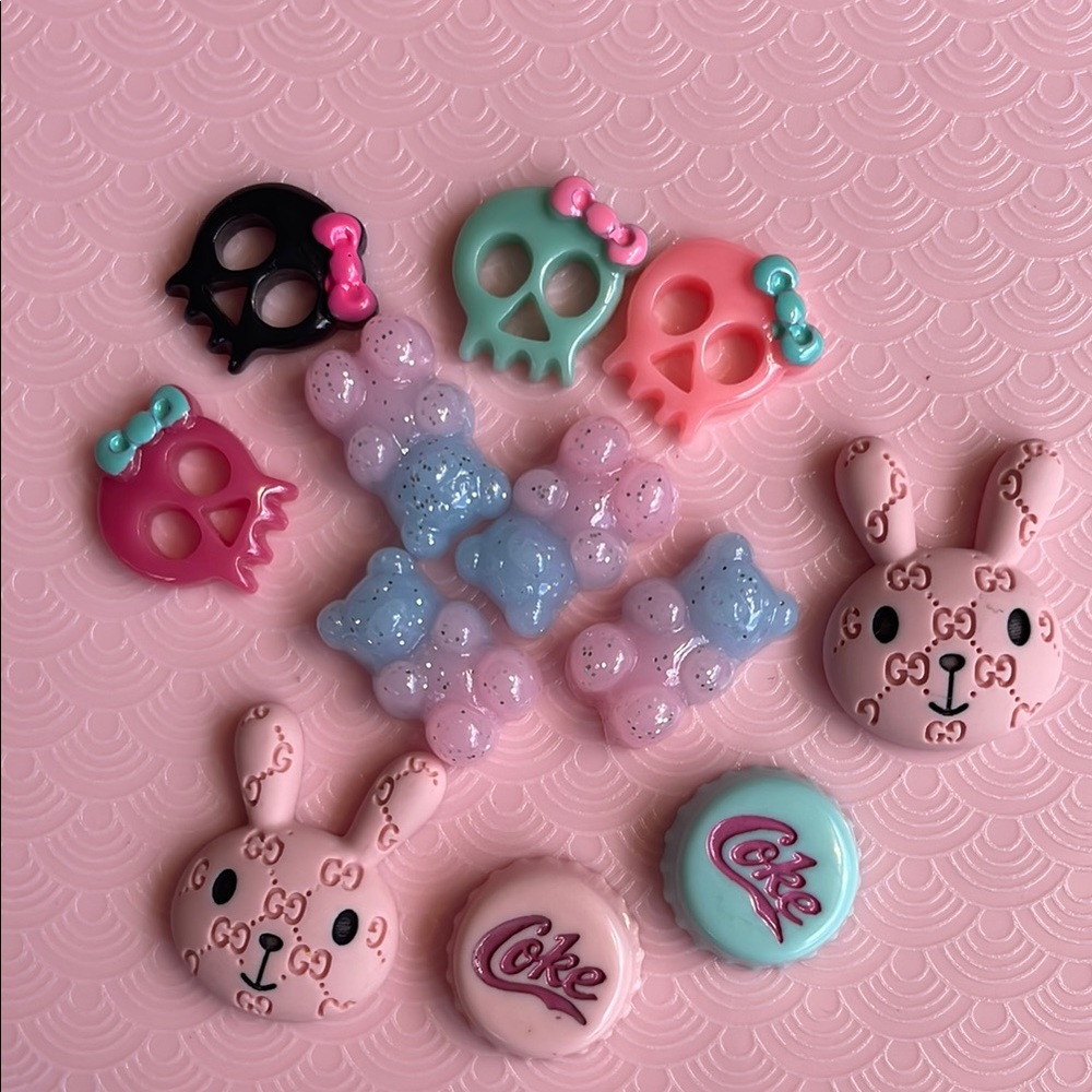 KAWAII CHARMS 🎀🍭🍬🧁🍩🍦🍫🍪🧸 - Picture 6 of 8